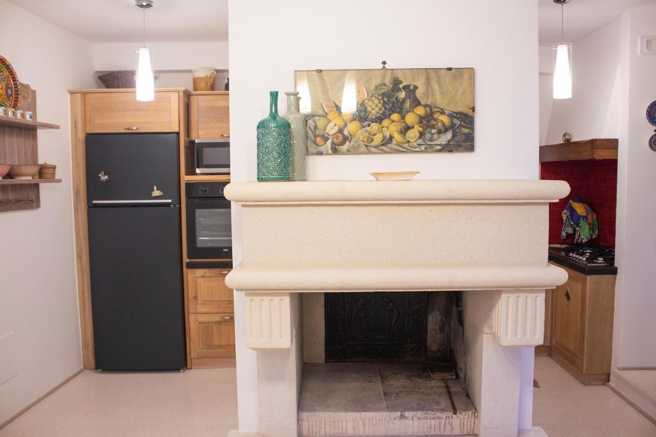 Amata Casa Apartment Muro Leccese Luaran gambar